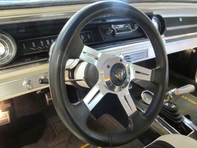 Chevrolet Impala 1965 photo 28