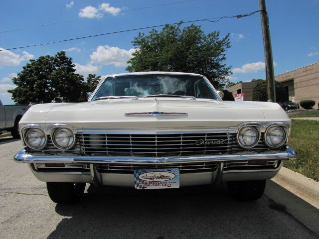 Chevrolet Impala 1965 photo 1