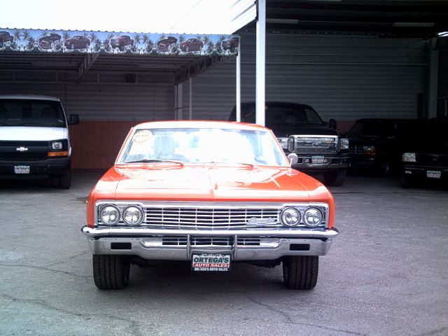 Chevrolet Impala 1966 photo 4