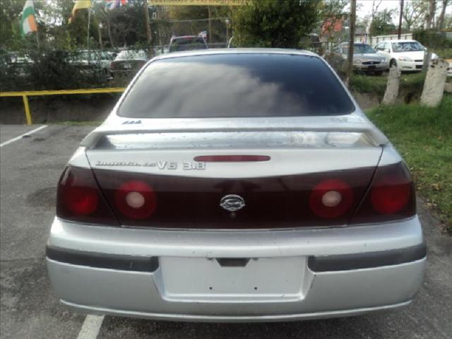 Chevrolet Impala 2000 photo 2
