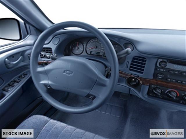 Chevrolet Impala 2000 photo 1