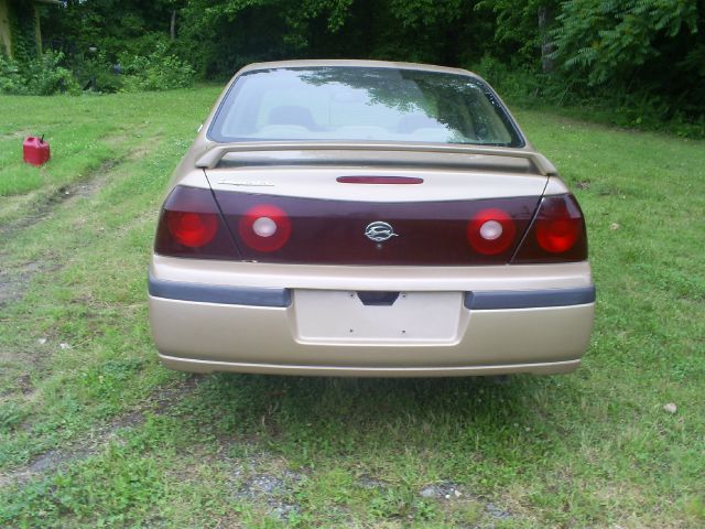 Chevrolet Impala 2000 photo 2