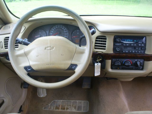 Chevrolet Impala 2000 photo 3