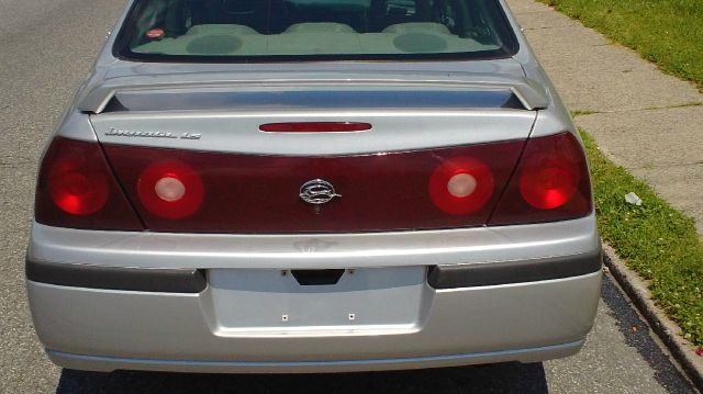 Chevrolet Impala 2000 photo 3