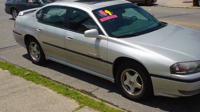 Chevrolet Impala 2000 photo 4