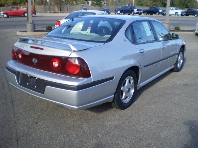 Chevrolet Impala 2001 photo 2