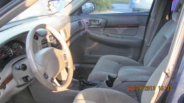 Chevrolet Impala 2001 photo 3