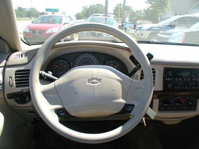 Chevrolet Impala Base Sedan