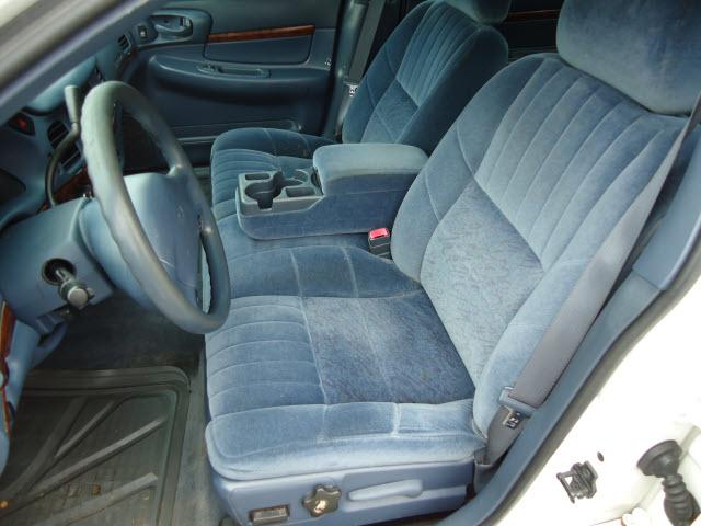Chevrolet Impala 2001 photo 2