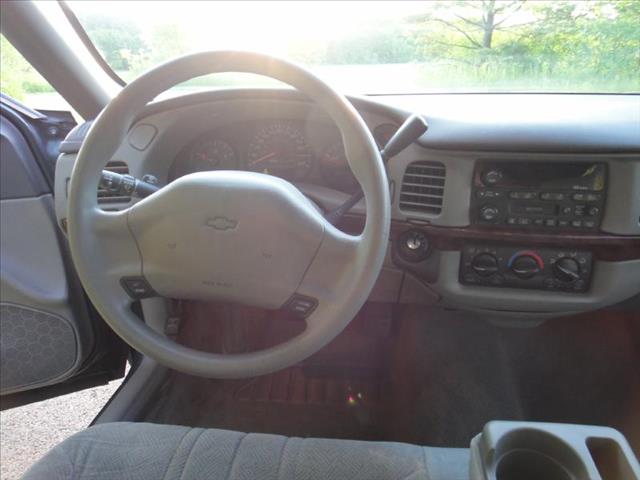 Chevrolet Impala 2001 photo 11