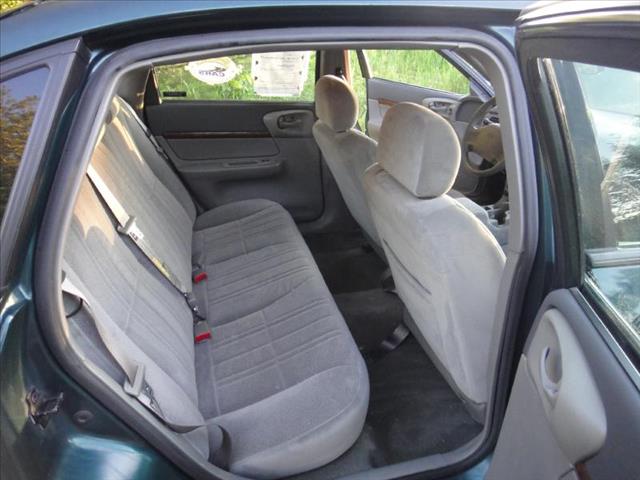 Chevrolet Impala 2001 photo 14