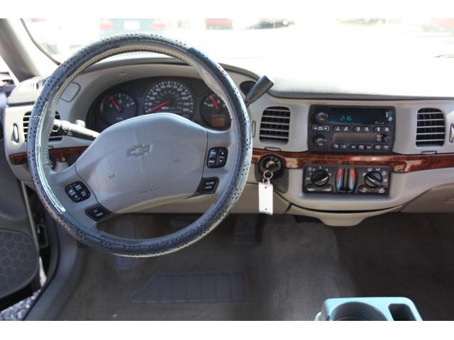 Chevrolet Impala 2001 photo 2