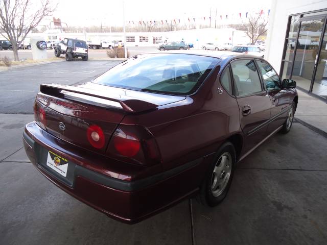 Chevrolet Impala 2001 photo 3