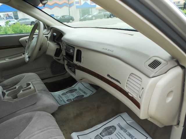 Chevrolet Impala 2001 photo 12