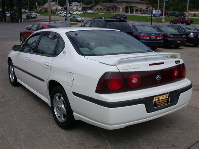 Chevrolet Impala 2002 photo 3