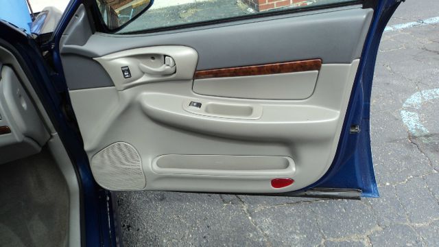 Chevrolet Impala 2003 photo 12