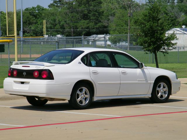 Chevrolet Impala 2004 photo 15