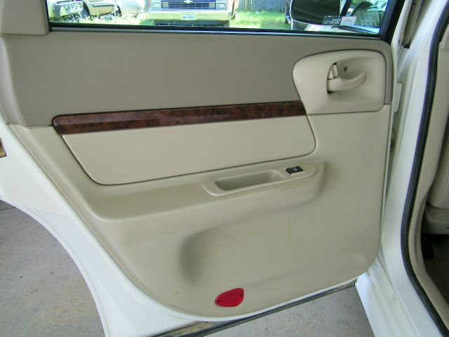Chevrolet Impala 2004 photo 17