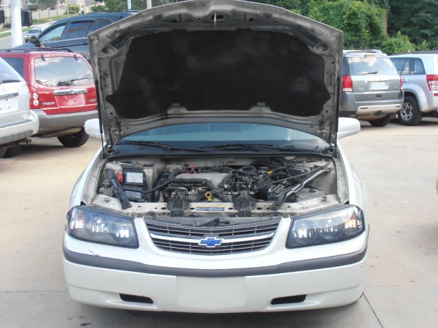 Chevrolet Impala Base Sedan