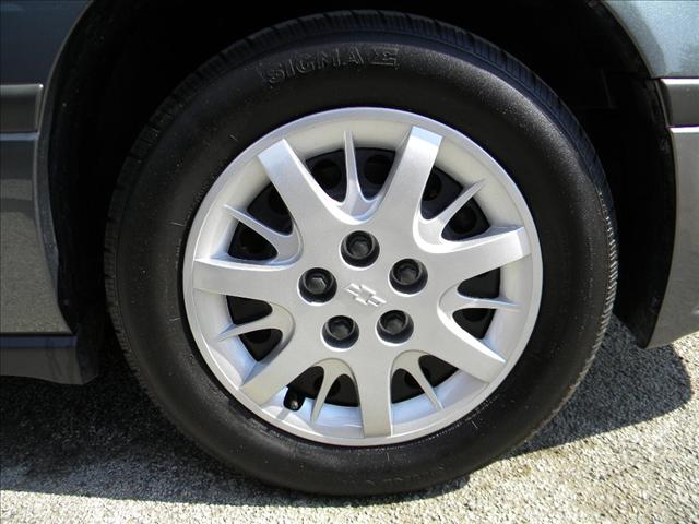 Chevrolet Impala 2005 photo 2