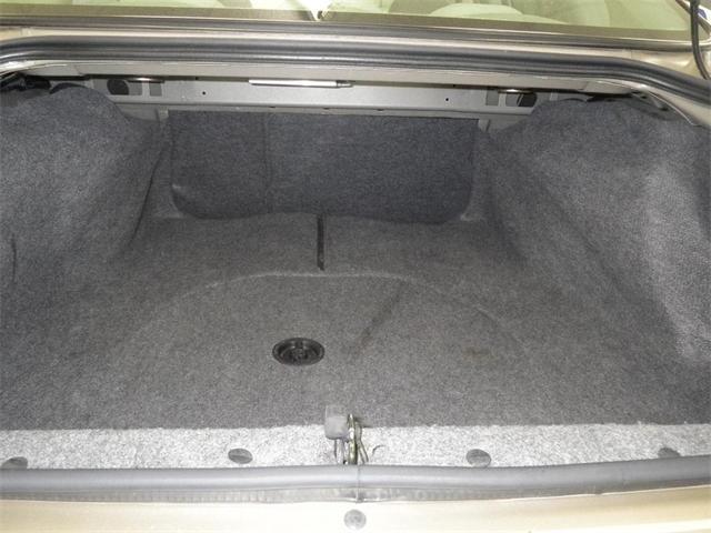 Chevrolet Impala Base Sedan