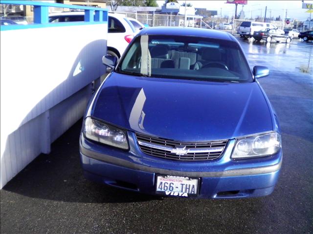 Chevrolet Impala Base Sedan