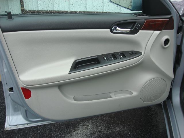 Chevrolet Impala 2006 photo 2