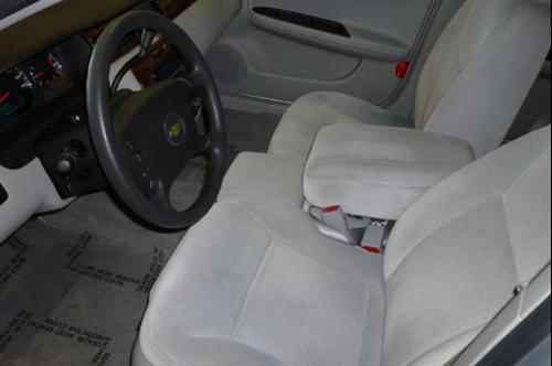 Chevrolet Impala LS A4WD Other