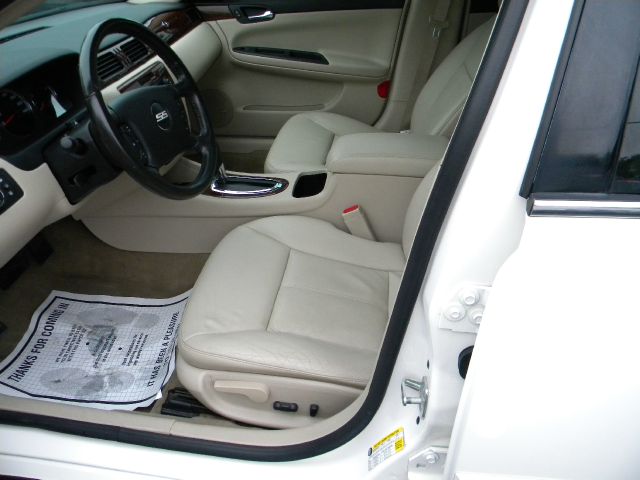 Chevrolet Impala 4dr Sdn Auto (natl) Hatchback Sedan