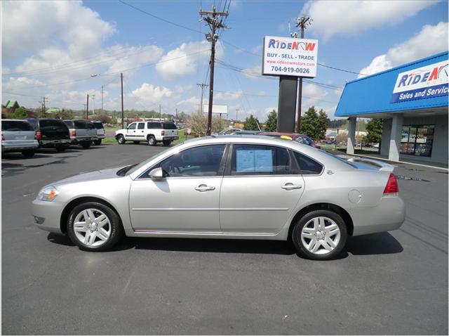 Chevrolet Impala SEL 2WD Sedan Sedan