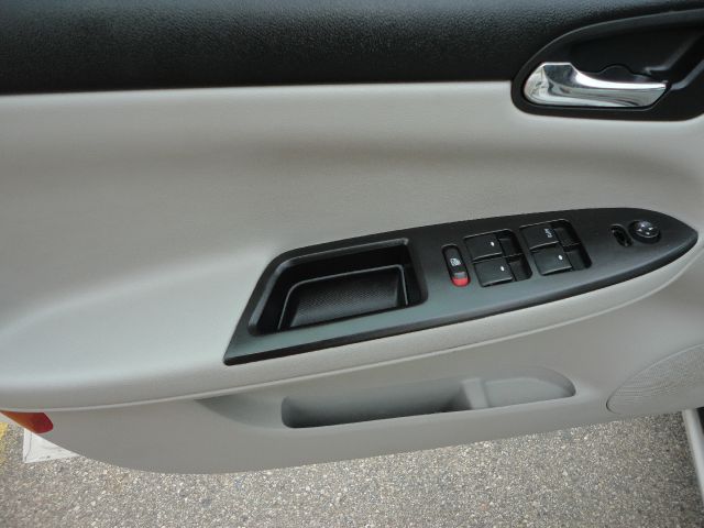 Chevrolet Impala 2006 photo 3