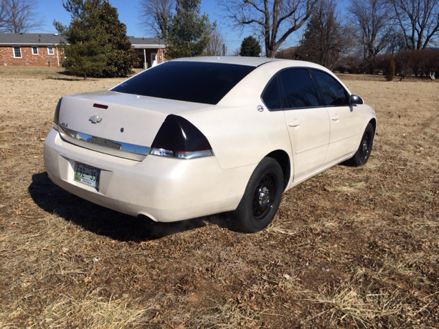 Chevrolet Impala Lariet Sedan