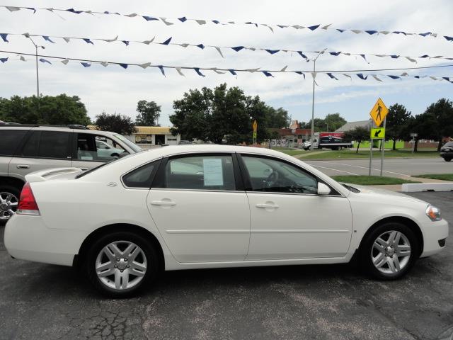 Chevrolet Impala Navigation RR DVD Sedan