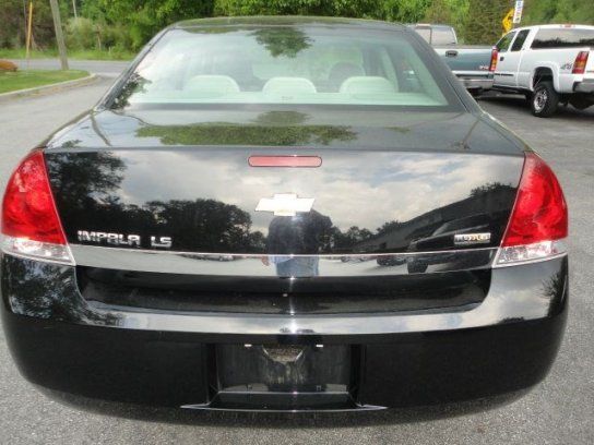 Chevrolet Impala Blk Ext With Silver Trin Sedan