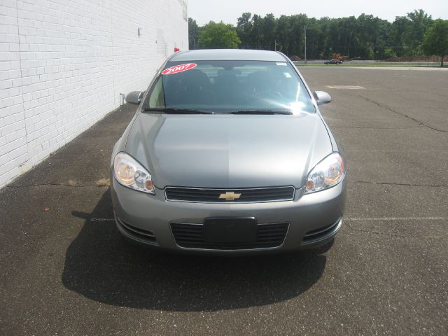 Chevrolet Impala Lariet Sedan