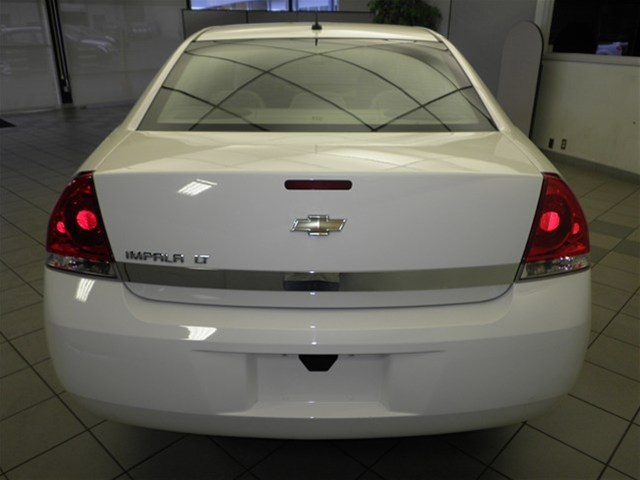 Chevrolet Impala 2008 photo 4