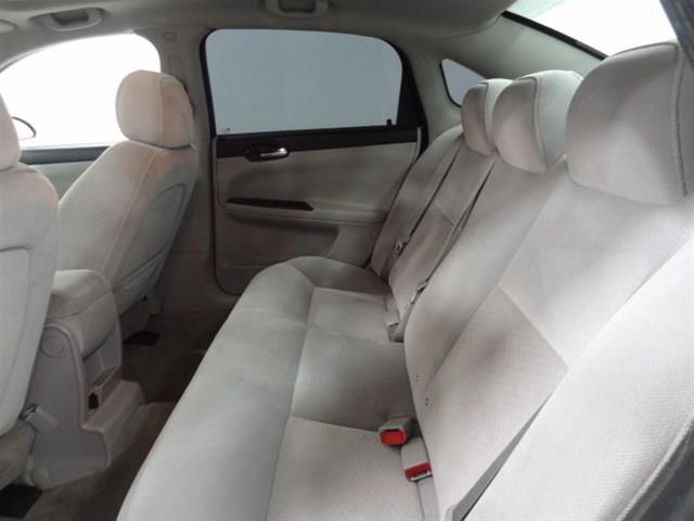 Chevrolet Impala REG CAB SLE 4WD Sedan