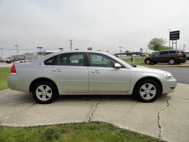 Chevrolet Impala 2008 photo 4