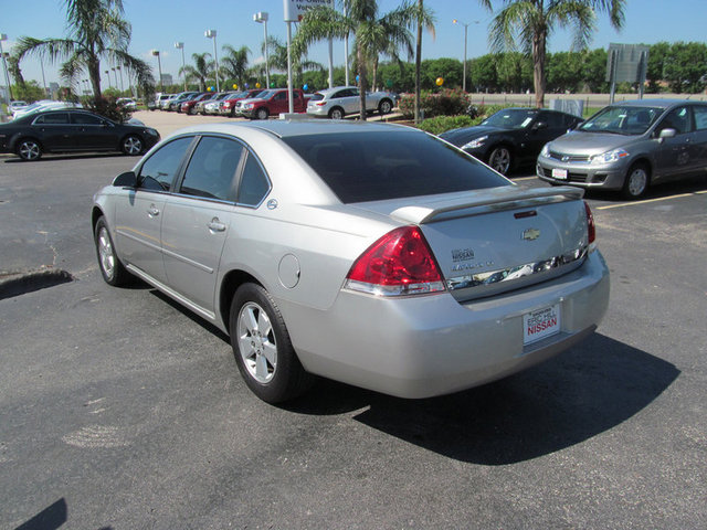 Chevrolet Impala 2008 photo 4