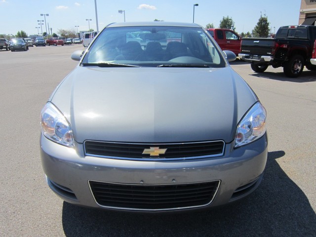 Chevrolet Impala 2008 photo 3