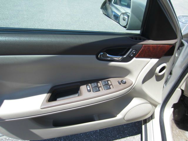 Chevrolet Impala 2008 photo 2