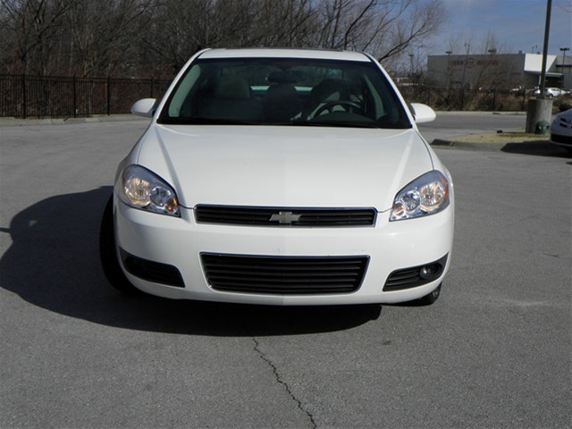 Chevrolet Impala 2008 photo 2