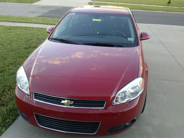 Chevrolet Impala S SUV Sedan