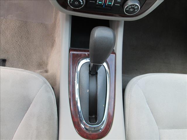 Chevrolet Impala REG CAB SLE 4WD Sedan