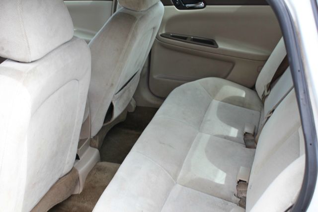 Chevrolet Impala SL1 Sedan