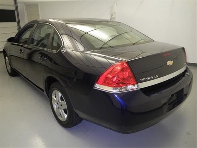Chevrolet Impala 2008 photo 2