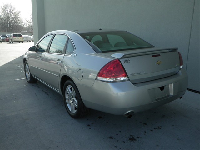 Chevrolet Impala 2008 photo 3