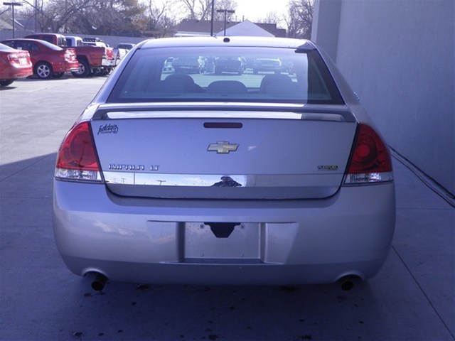 Chevrolet Impala 2008 photo 4