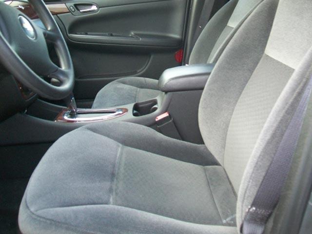 Chevrolet Impala 2009 photo 2