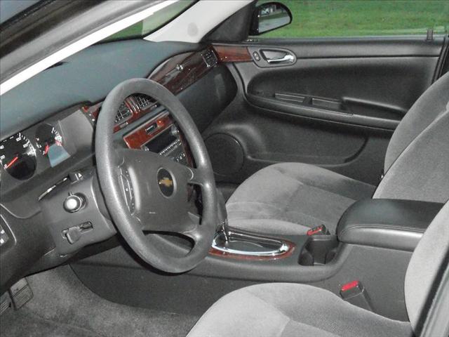 Chevrolet Impala 2009 photo 2